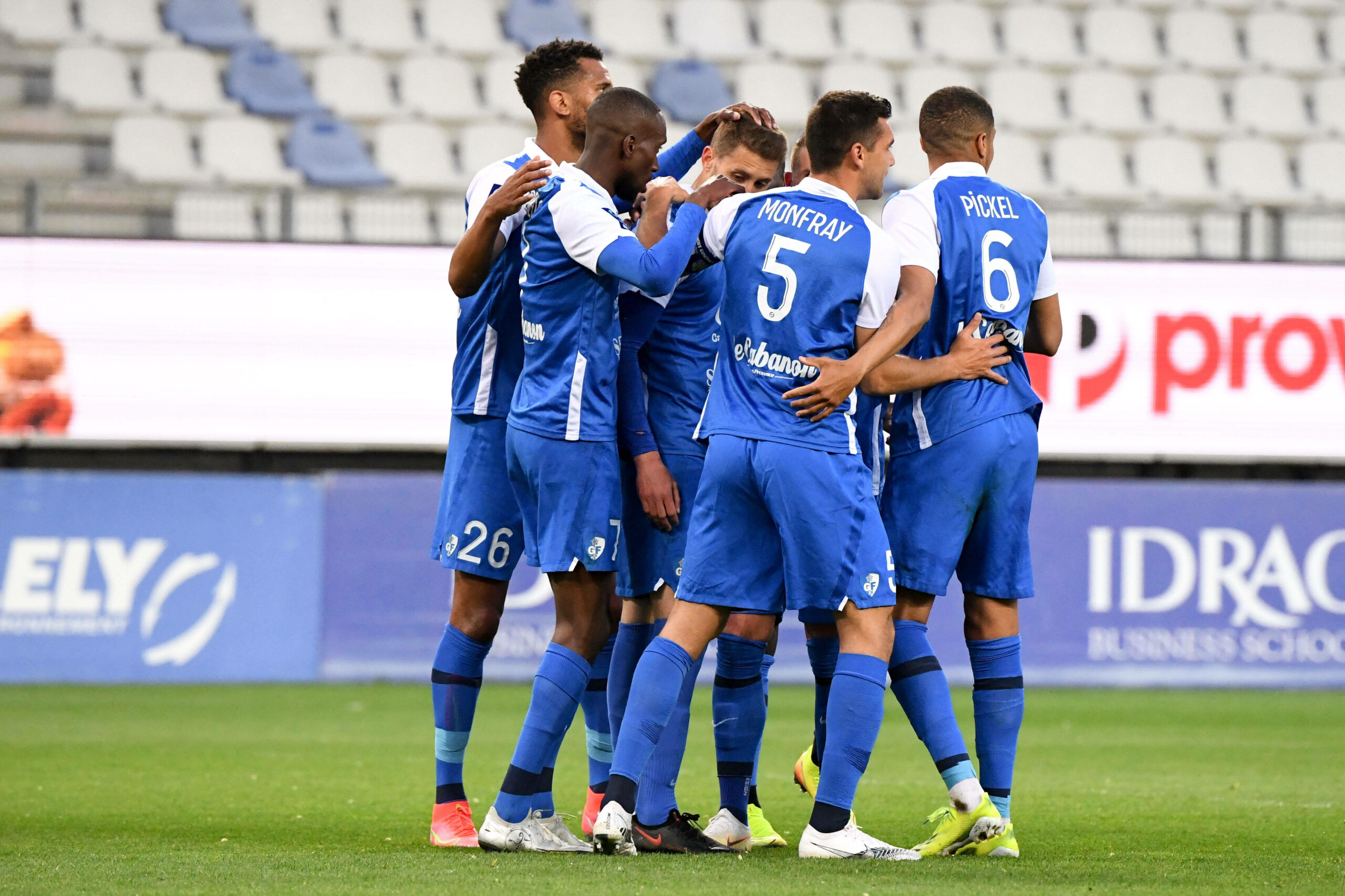 Ligue 2 - Le groupe de Grenoble pour recevoir le Paris FC en play-off