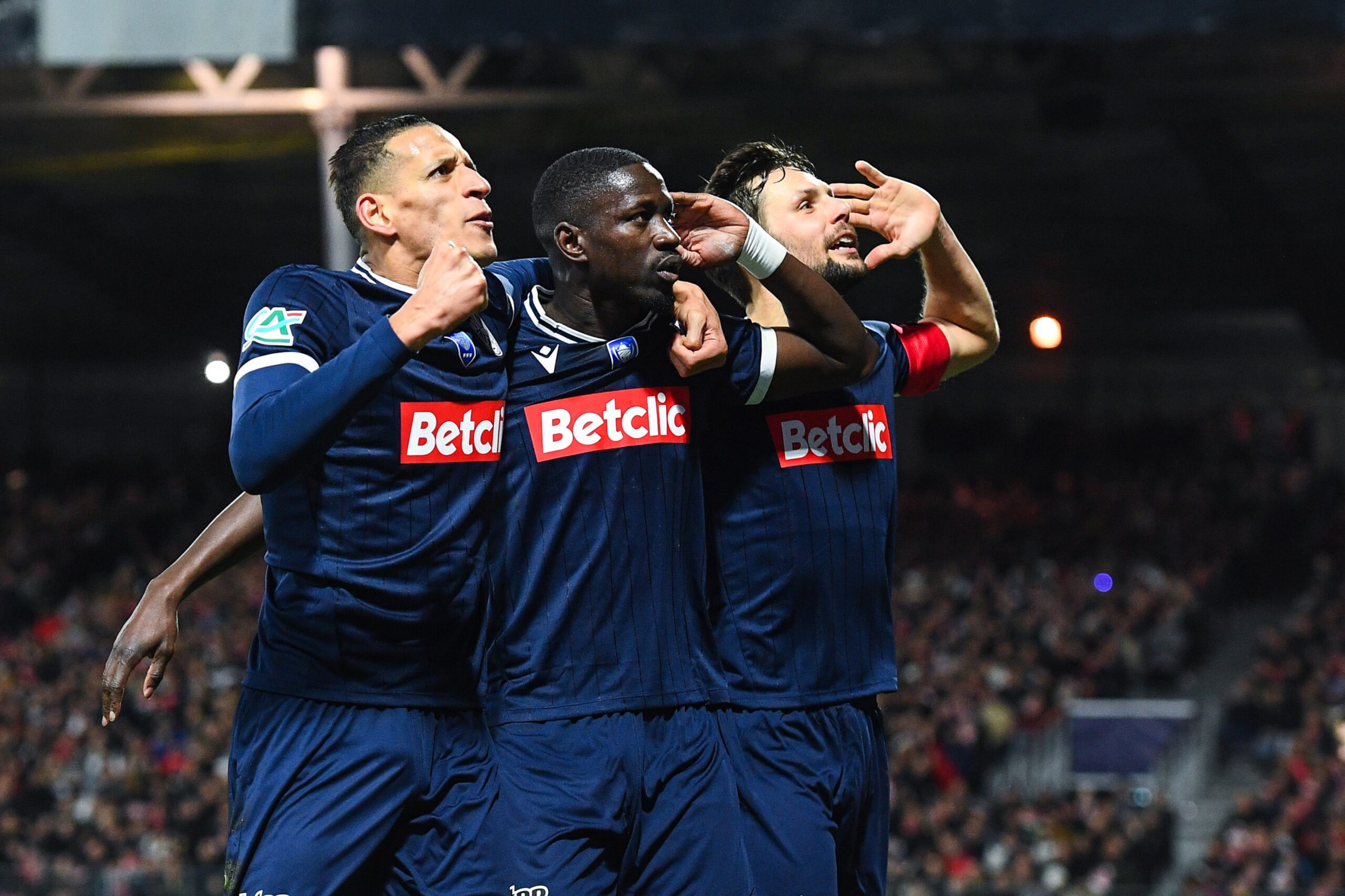Coupe de France – Les capitaines Sasso et Sanganté retournent Brest et qualifient Dunkerque en demi !