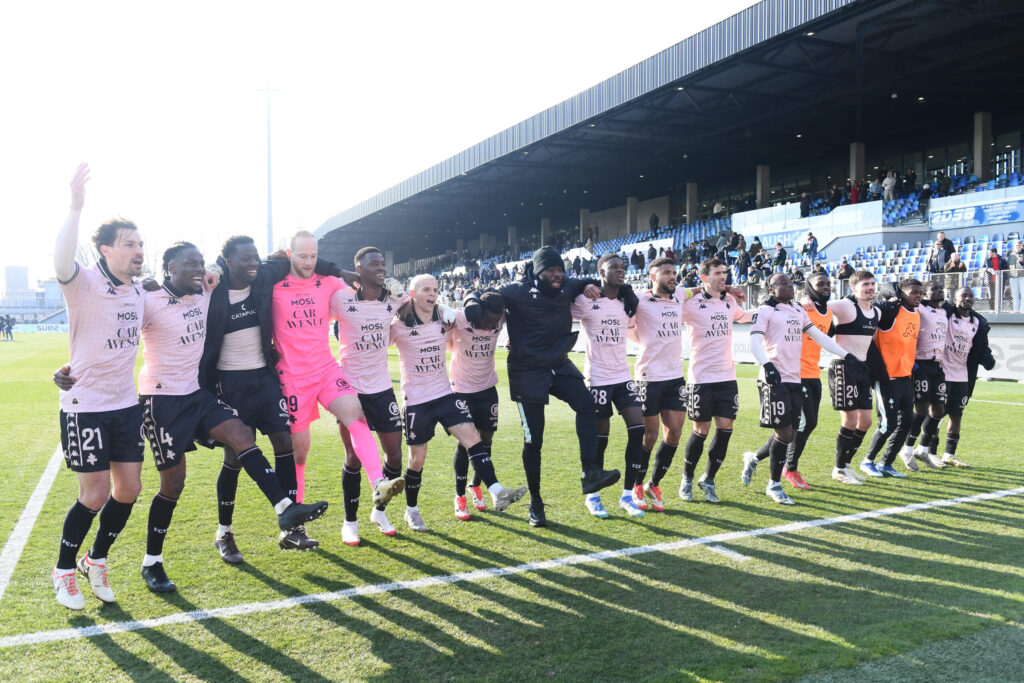 Ligue 2 – Le FC Metz imbattable face au top 5, Dunkerque et Guingamp à la traîne contre leurs rivaux