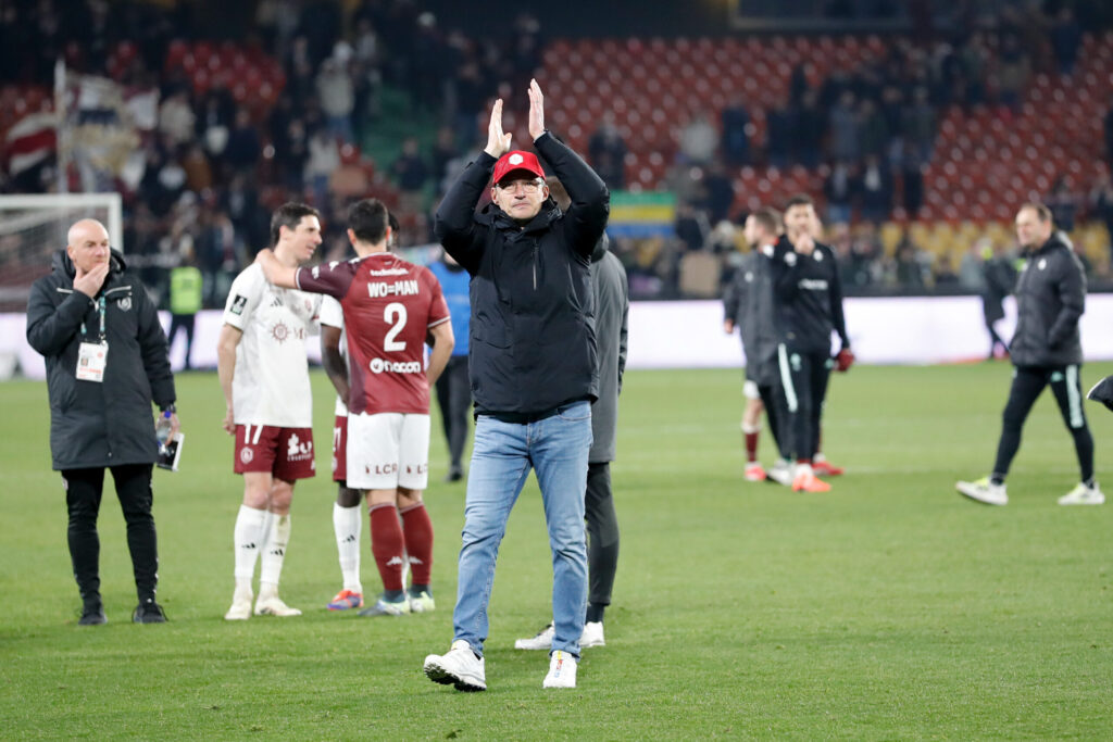 FC Annecy : fin de saison tranquille ou lutte pour la montée ? « C’est aux joueurs de décider », indique Laurent Guyot