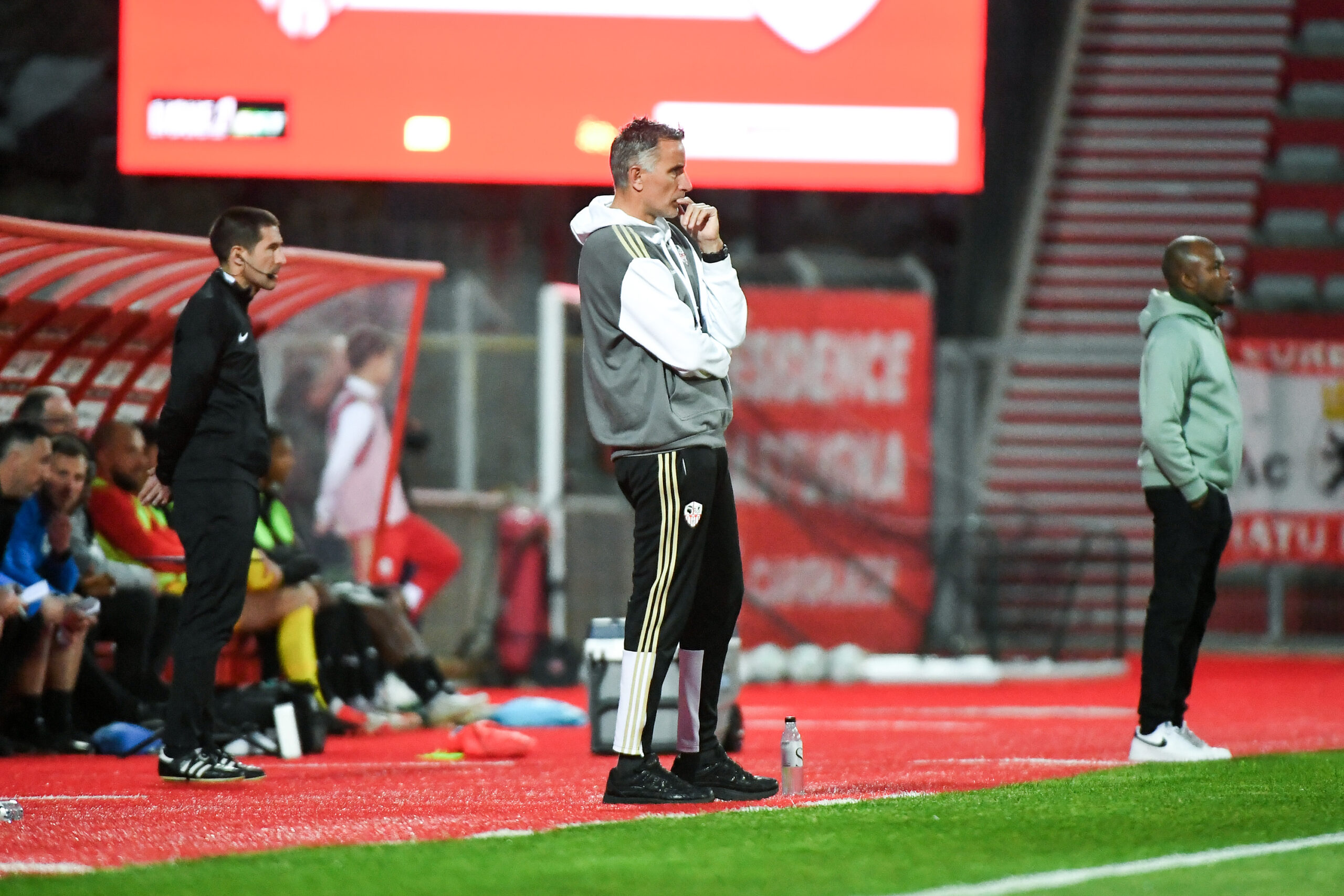 Ligue 2 – Thierry Debès va pouvoir passer son BEPF et potentiellement rester coach de l’AC Ajaccio