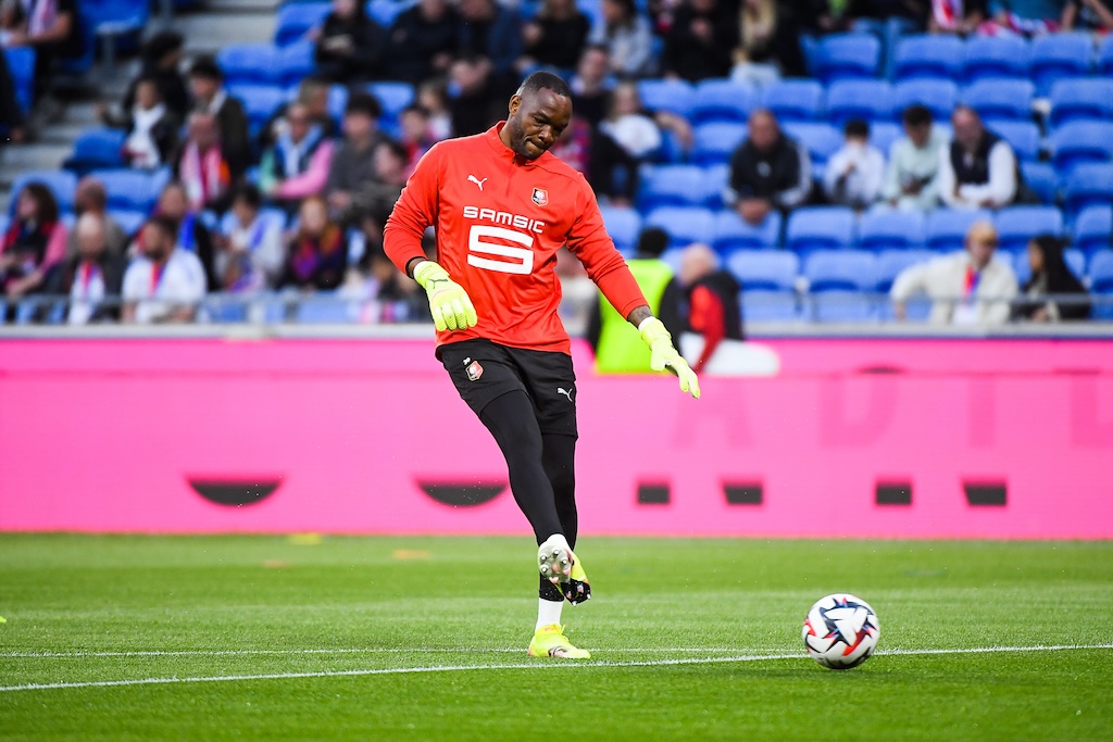 Steve MANDANDA of Stade Rennais prior the Ligue 1 MCDonald's match between Lyon and Rennes at Groupama Stadium on April 26, 2025 in Lyon, France. (Photo by Emilian Baldow/Icon Sport) - Photo by Icon Sport