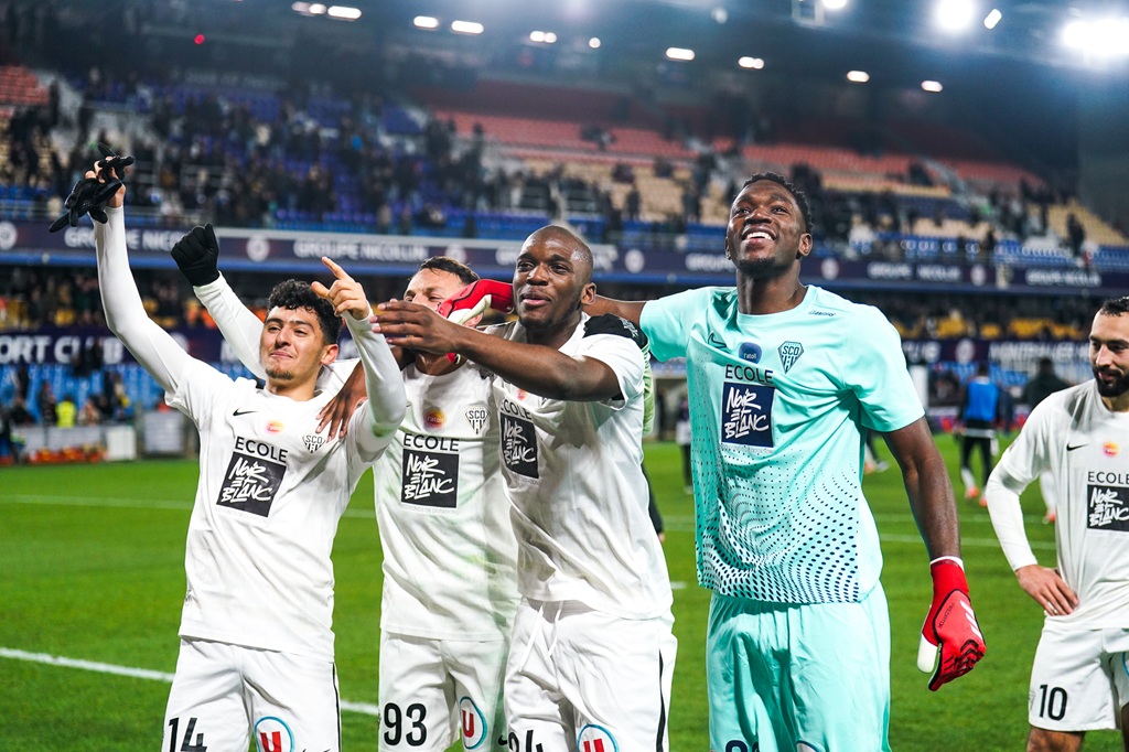 Yassin Belkhdim, Haris BELKEBLA, Emmanuel Biumla and Yahia FOFANA of Angers celebrates the victory after the Ligue 1 McDonald's match between Montpellier and Angers at Stade de la Mosson on January 12, 2025 in Montpellier, France. (Photo by Hugo Pfeiffer/Icon Sport) - Photo by Icon Sport
