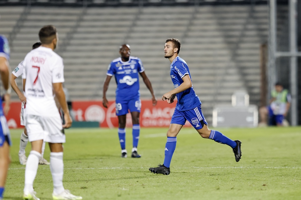 19 Mateo LOUBATIERES (scb) during the Ligue 2 BKT match between Athletic Club Ajaccien and Sporting Club Bastiais at Stade Francois Coty on October 2, 2023 in Ajaccio, France. (Photo by Loic Baratoux/FEP/Icon Sport) - Photo by Icon Sport l SC Bastia