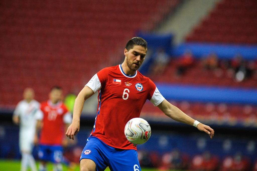 Francisco SIERRALTA of Chile during the Copa America mtch between Chile and Paraguay, at Estadio Nacional Mane Garrincha, Brasilia, Brazil on 24th June 2021 ( Photo by PPG / Icon Sport ) - Photo by Icon Sport l AJ Auxerre